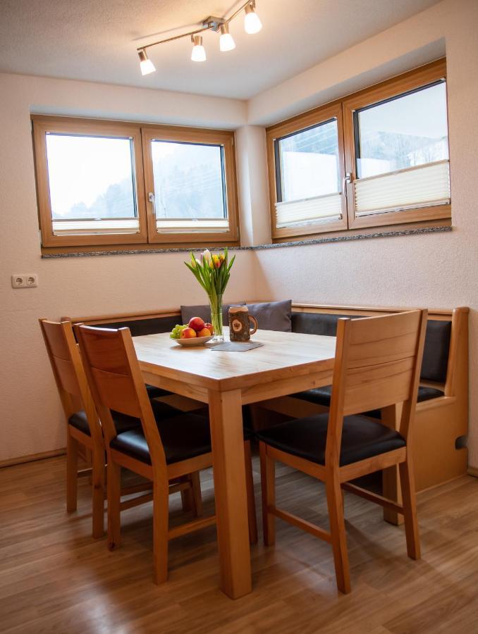 Appartement Haus Raggl à Landeck Extérieur photo